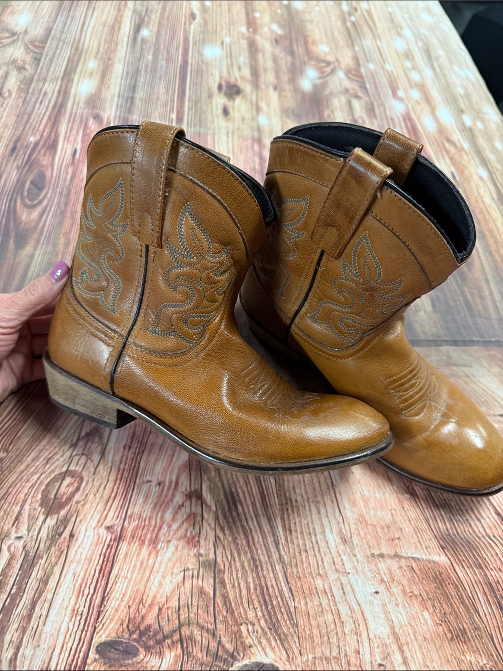 dingo Women's Tan Western Ankle Boots with Embroidery size:7